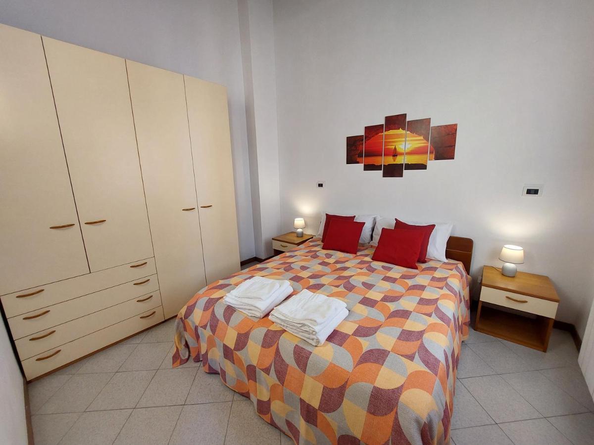 Appartamento In Centro Free Wi-Fi, Self Check-In Forlì Buitenkant foto